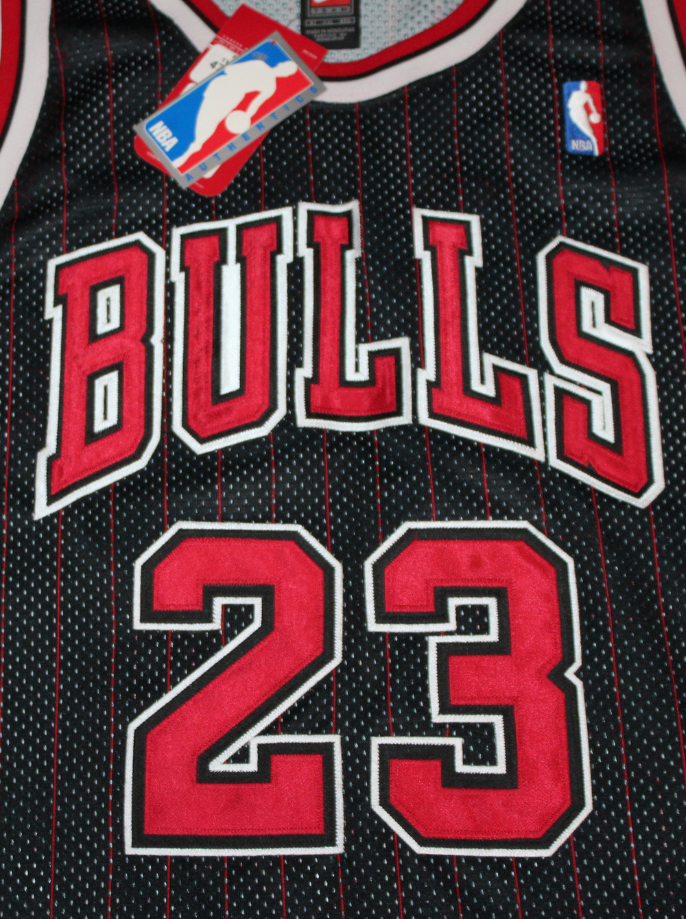 Michael Jordan Bulls Nike Vintage Pinstripe Stitched Swingman Jersey Men's  Small