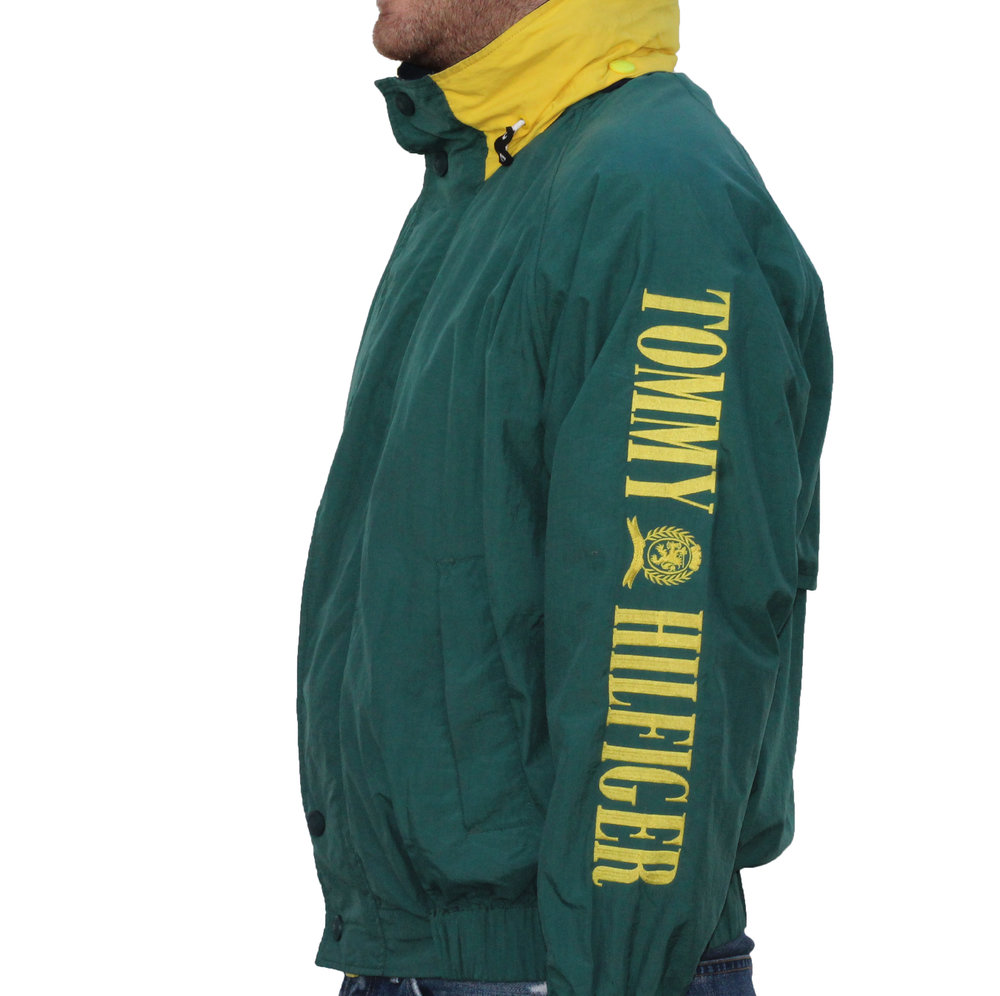 Vintage Tommy Hilfiger Green / Yellow Spell Out M) —