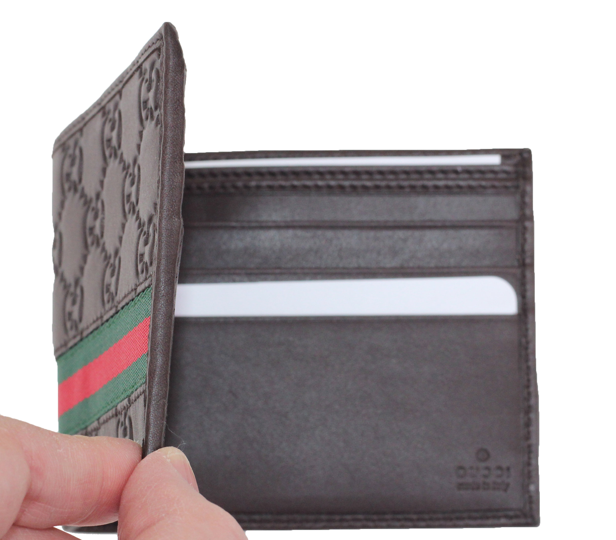 inside of a gucci wallet 