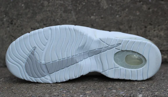 Nike Air Max Penny B neutral grey.