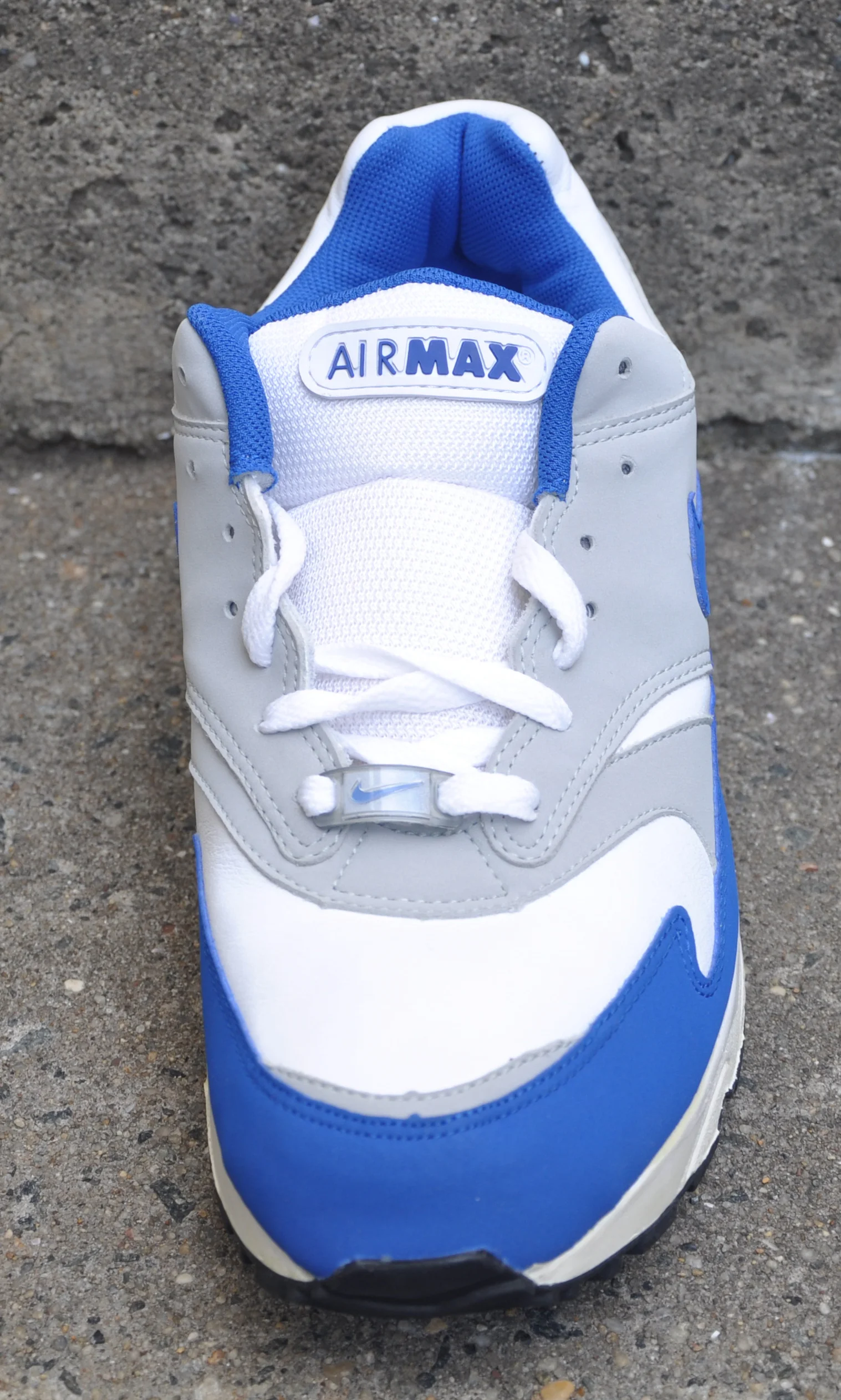 front of air max burst .jpg