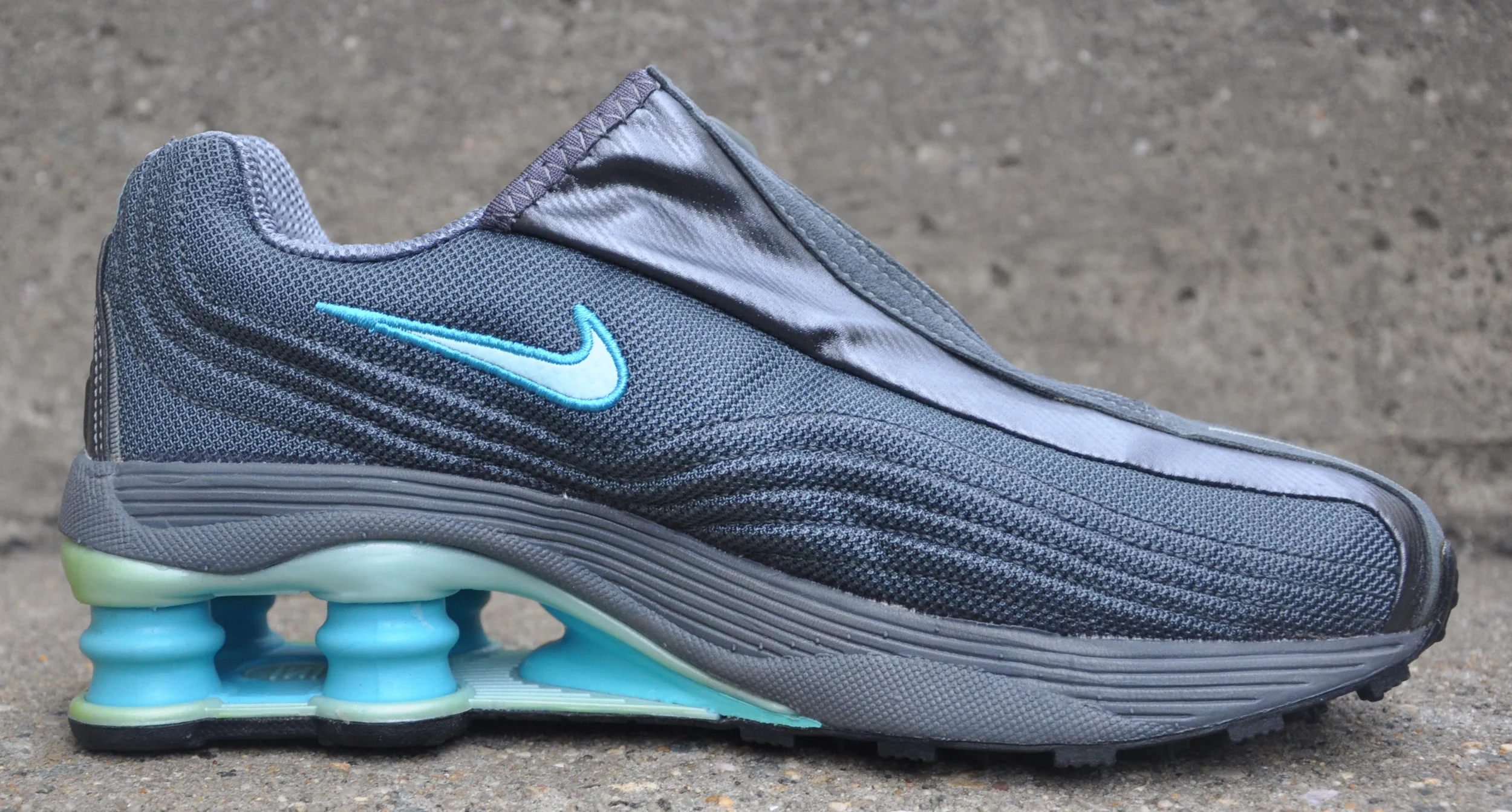 nike shox r7