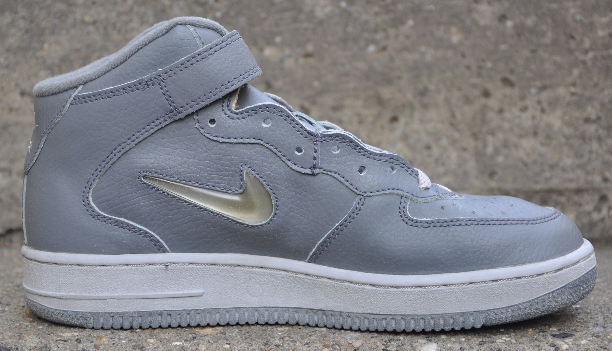 Kids Nike Air Force 1 Mid Cool (Size 4) DS —