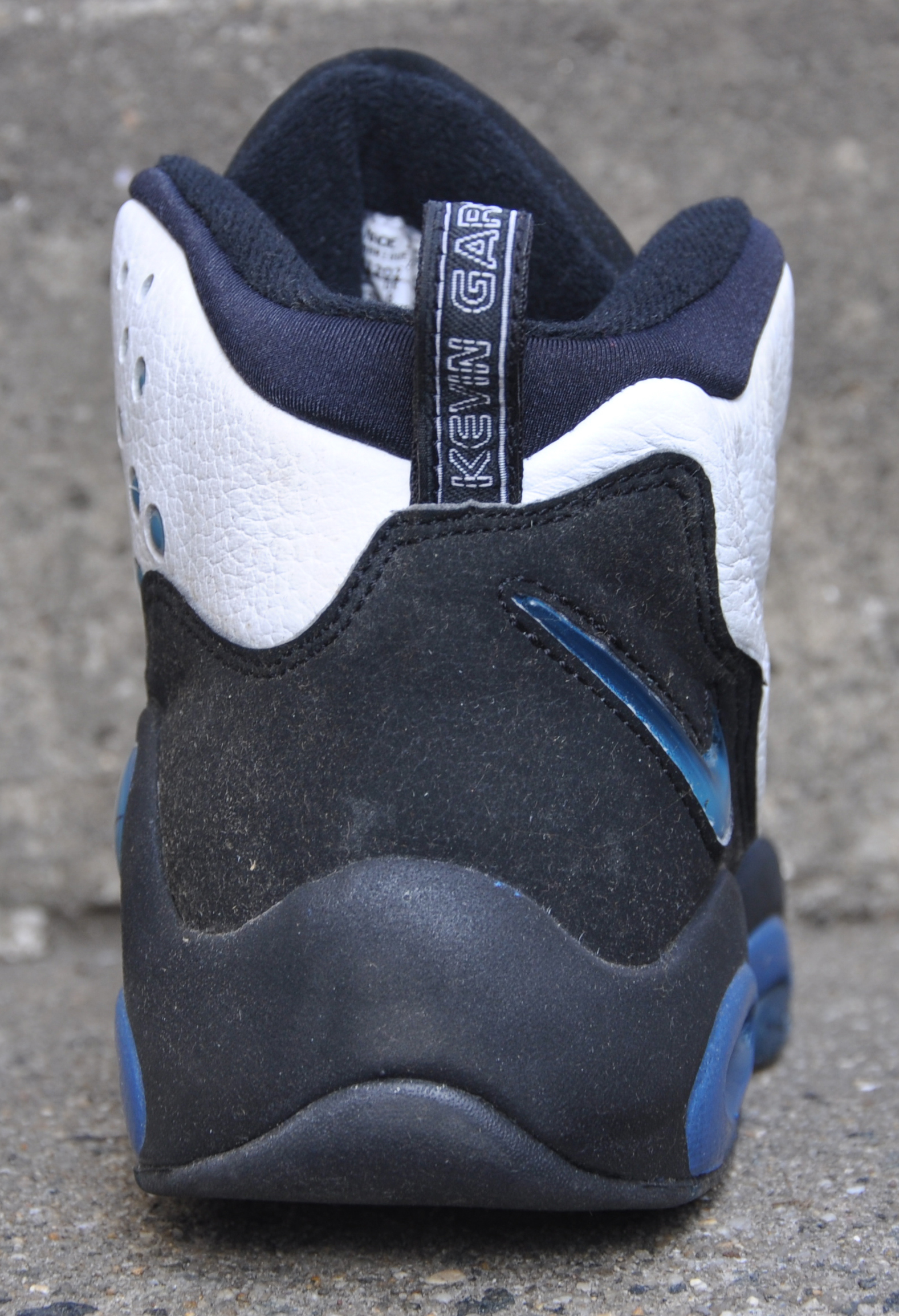 back Of Nike Kevin Garnett DS 1 .jpg
