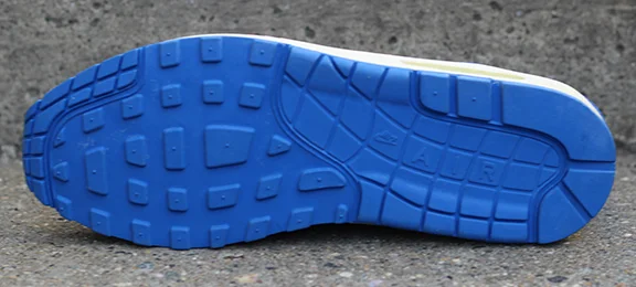 Nike Air Max 1 Leather SC Royal and Zen grey.