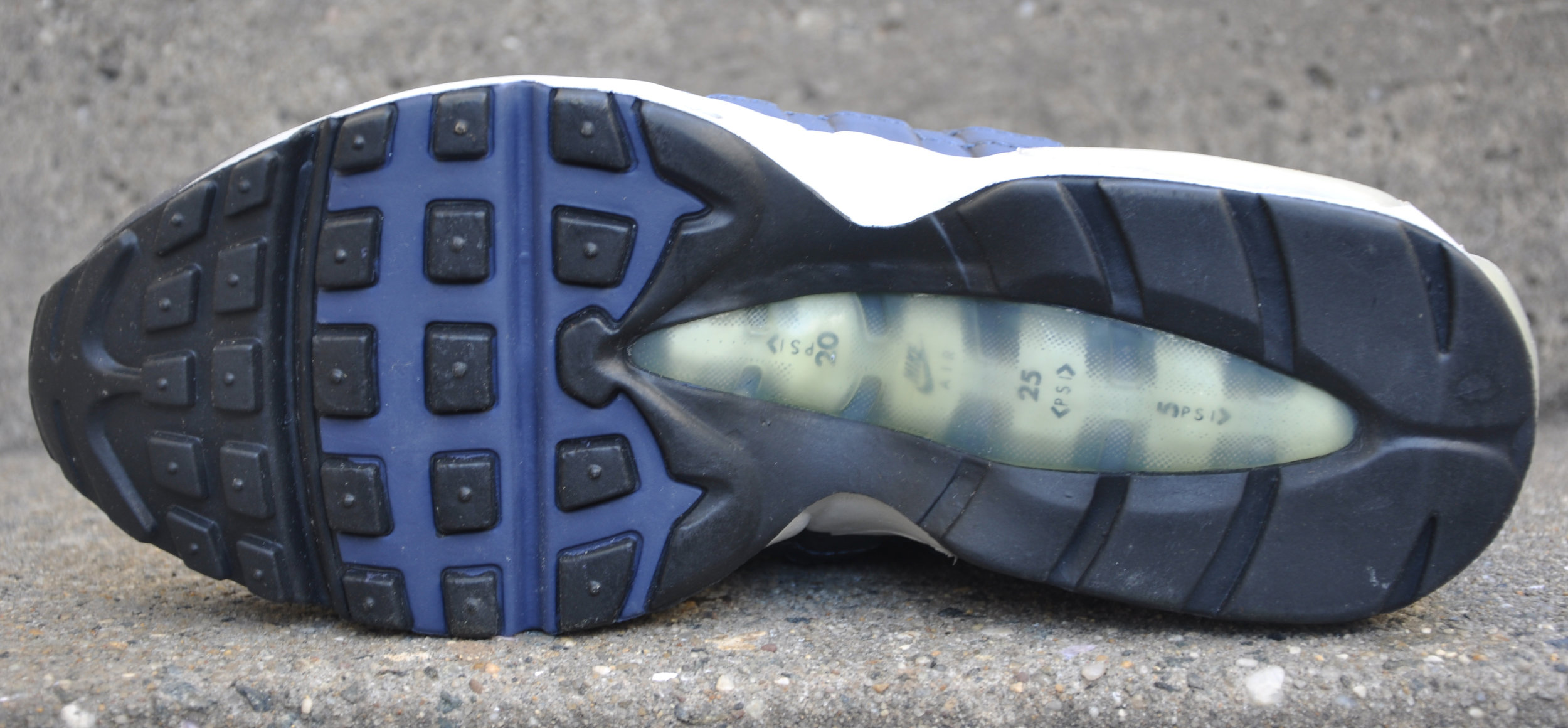 Nike Air Max 95 Navy / Grey (Size 9.5 