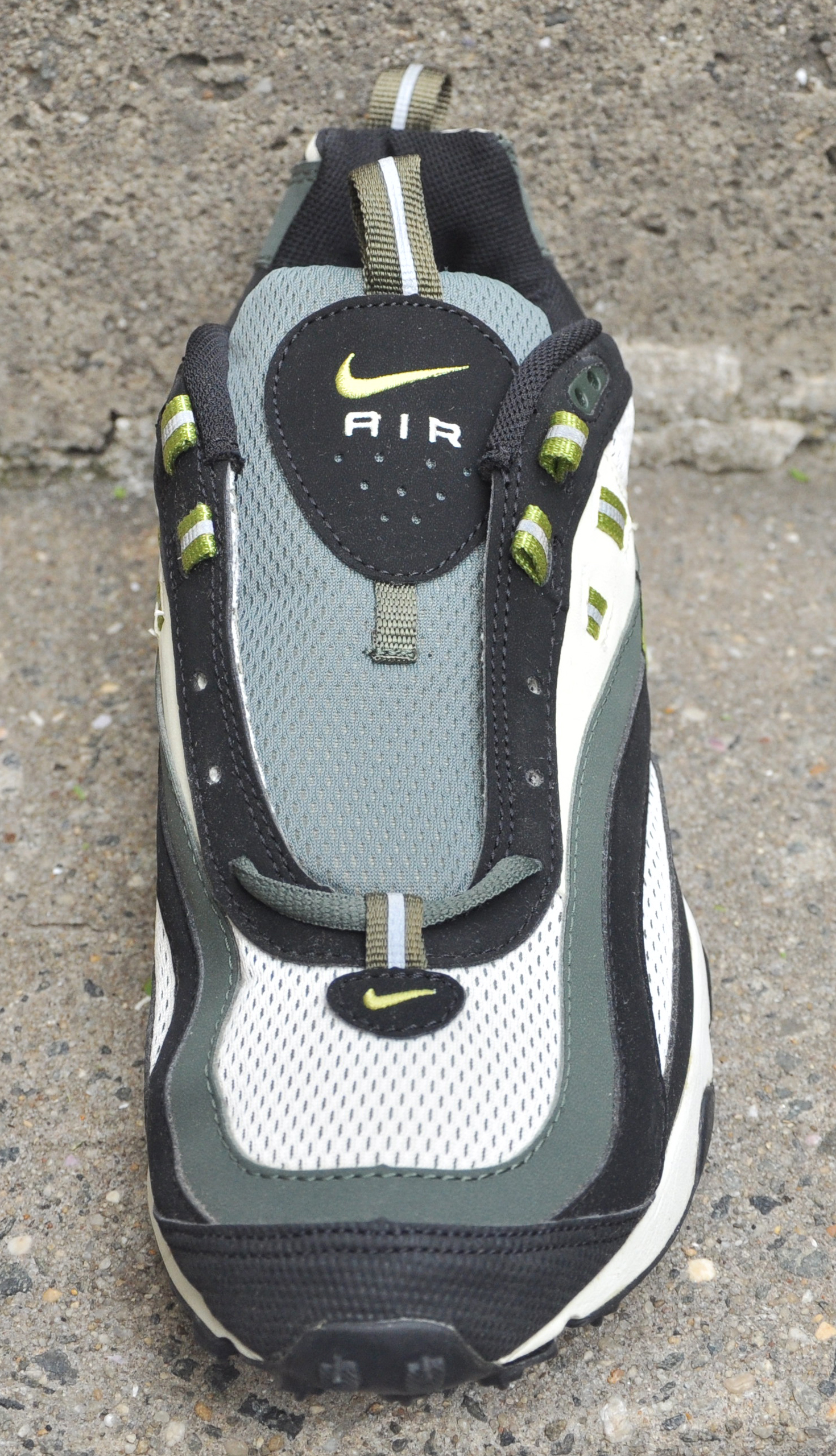 Nike Wintrailia green