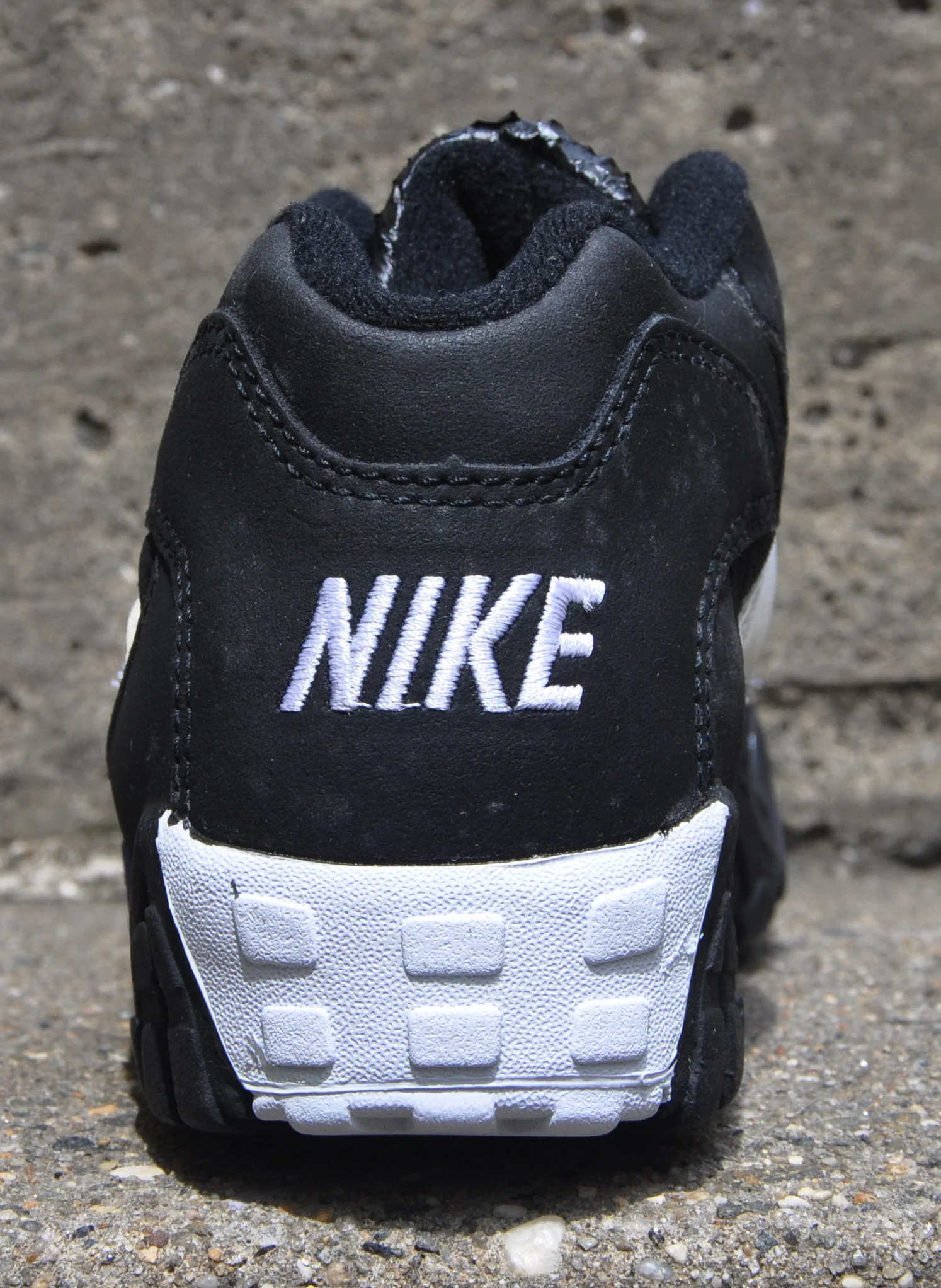 Nike Turmoil black and white