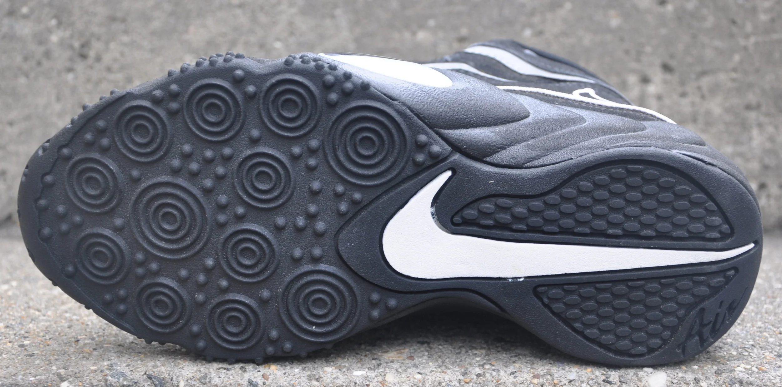 Nike Air Flight Turbulence Black / Silver (Size 8) DS — RootsBK