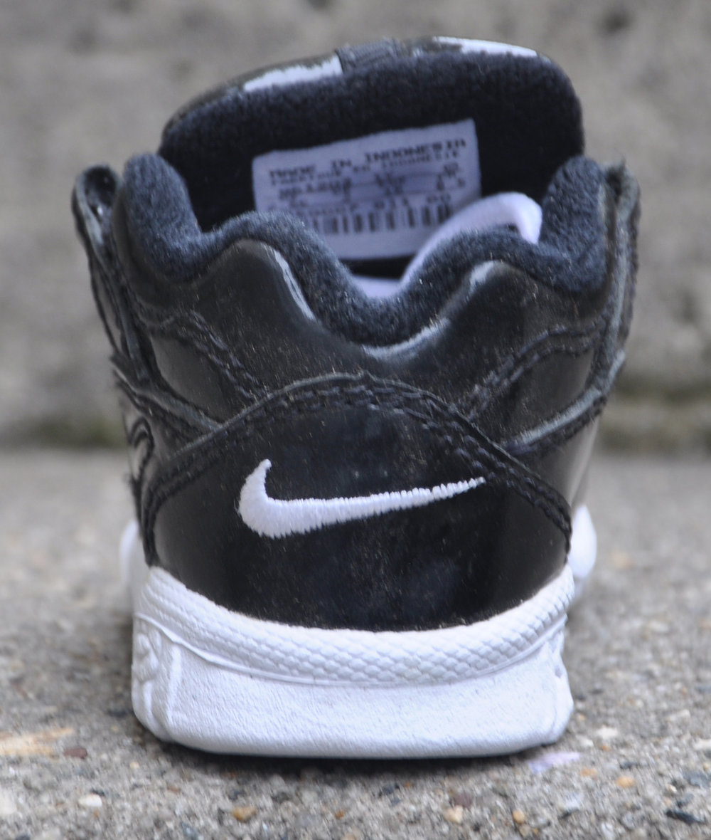 Wiegen optocht impliceren Baby Nike Trainer Point Black Patent Leather / White (Size 2.5c) DS — Roots