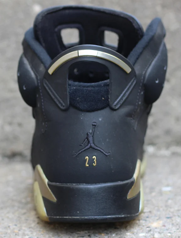 Air Jordan Retro Black Gold 