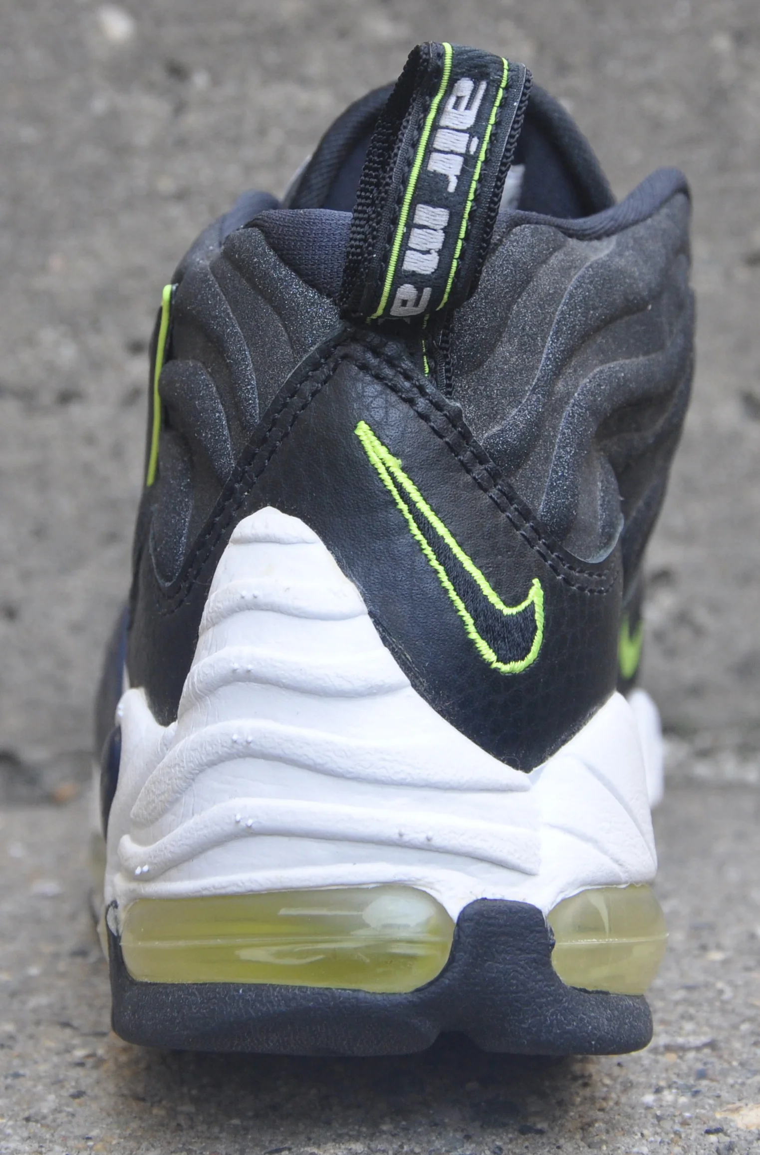 Nike Air Ubiquitous Max Black and lemon twist Jerry Rice
