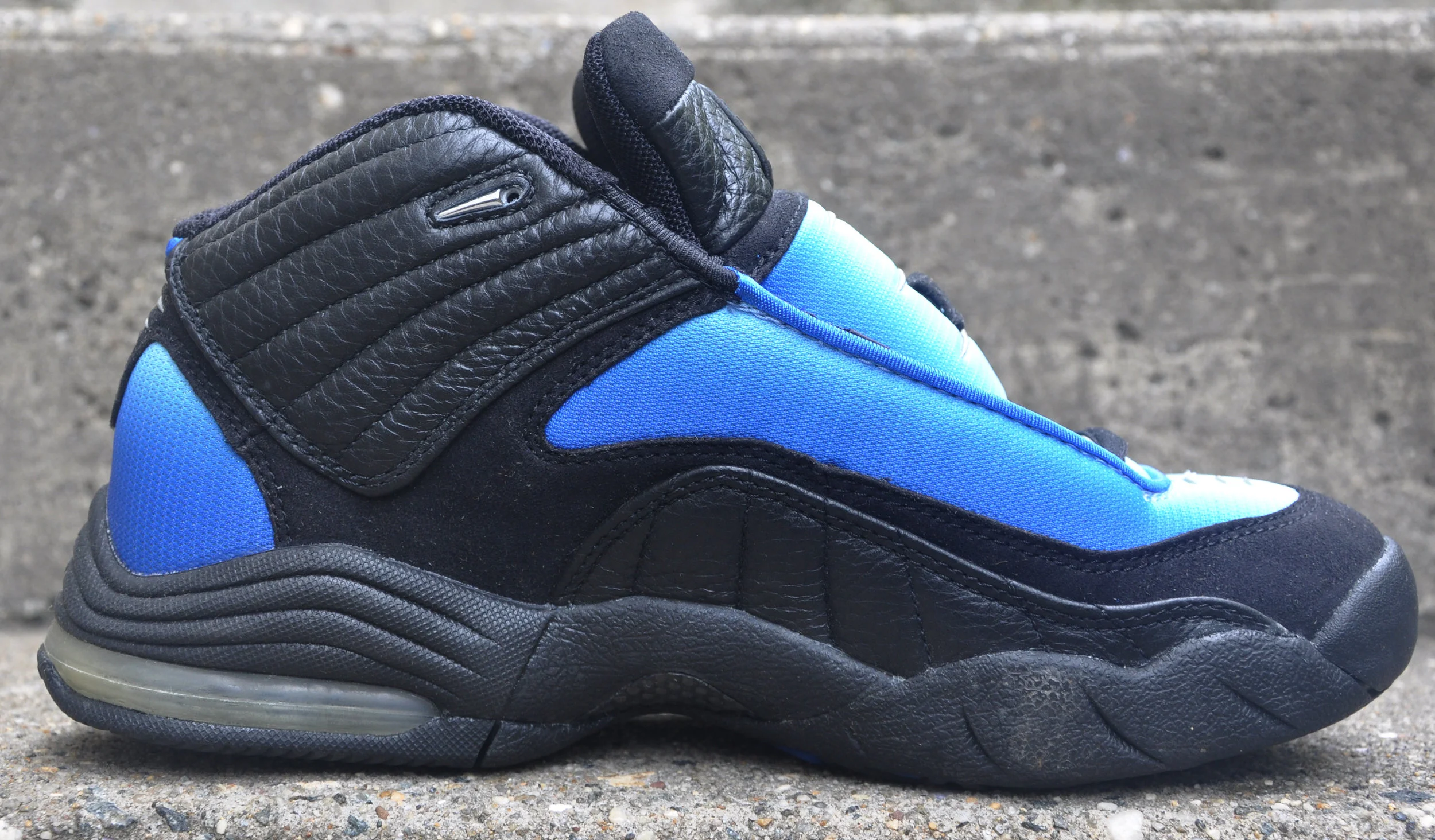 Nike Air Garnett III Black / Chrome / Regal Blue (Size 7.5  display picture 1