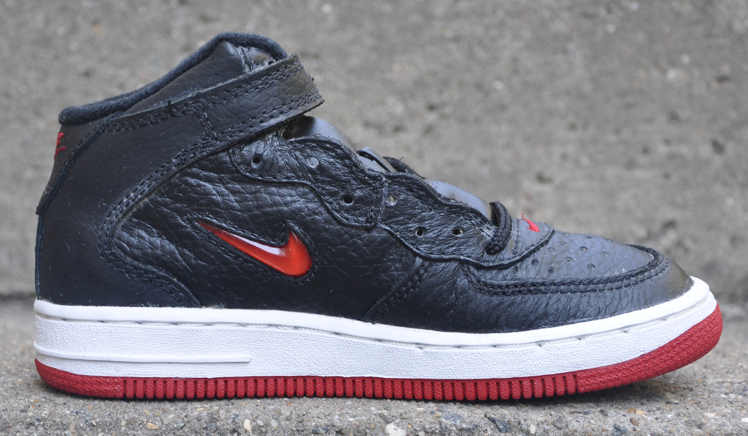 Kids Nike Air Force 1 Mid Jewel Black Red Ds Roots