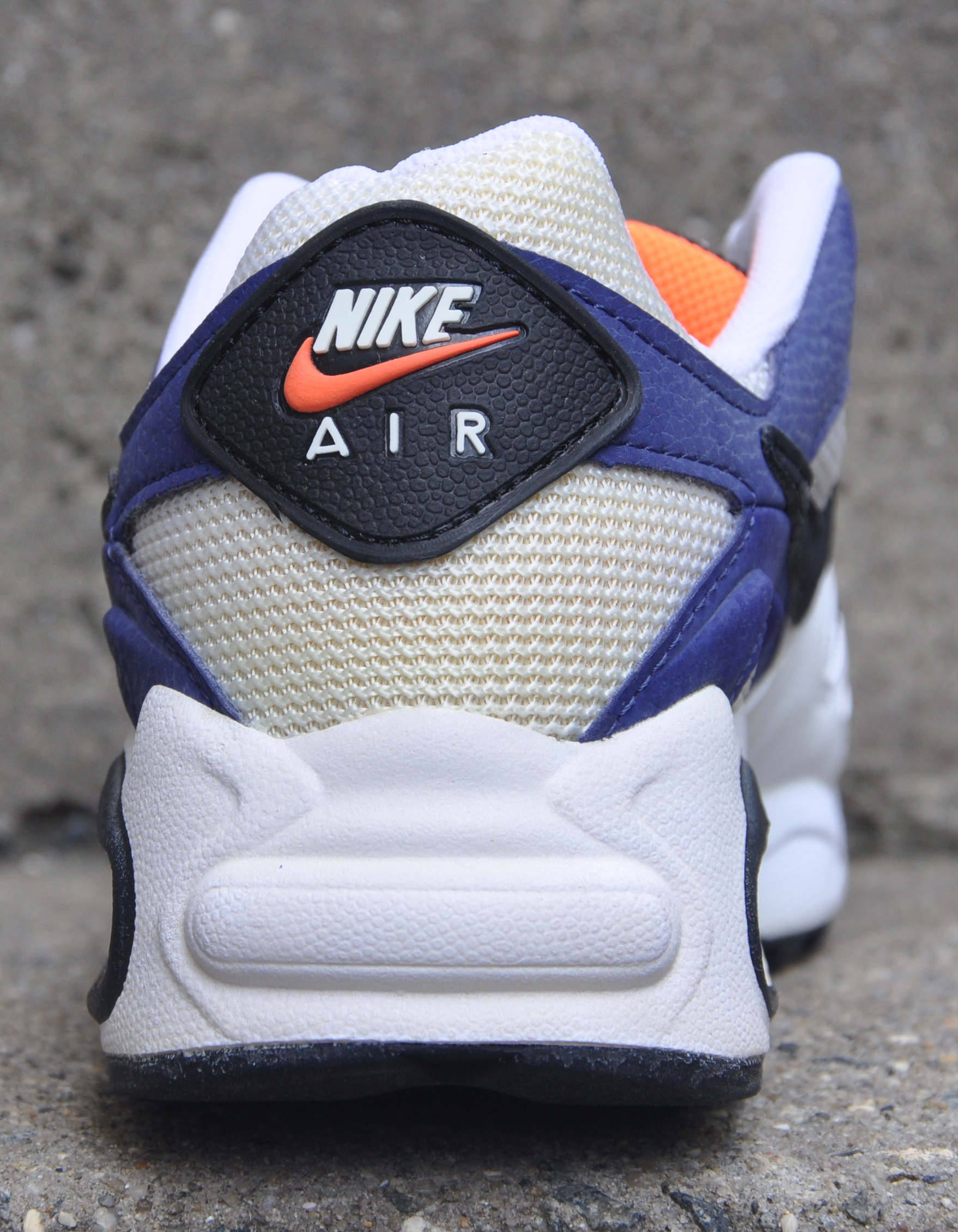 nike air max triax extra space jam