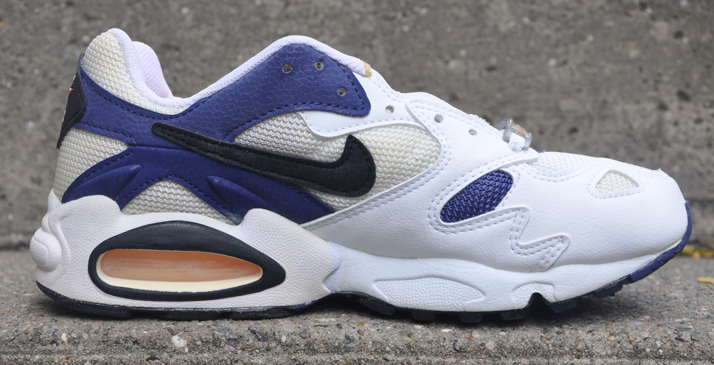 Air Triax Navy / Orange (Size 7) — Roots