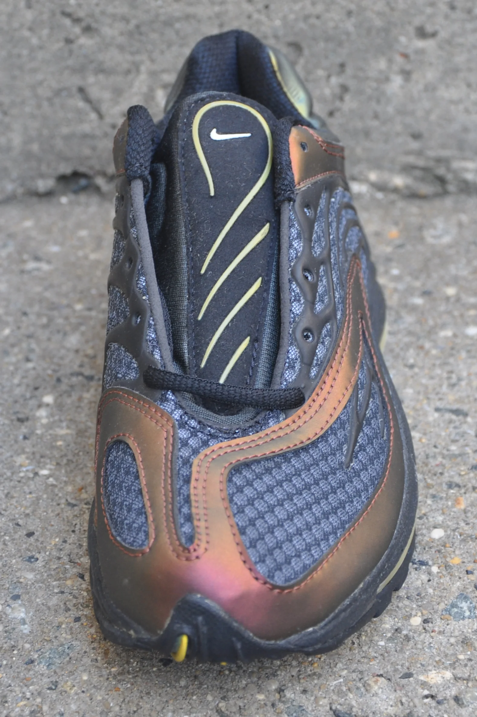 Nike Air Max Tuned Celery and Satin red