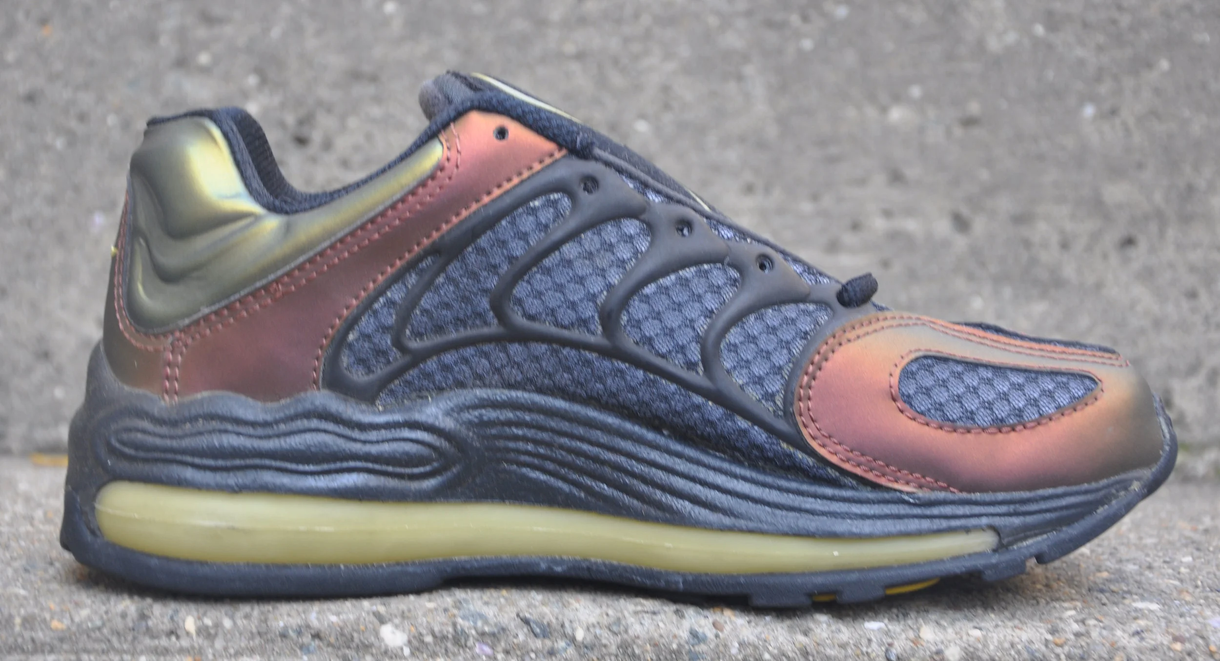 Nike Air Max Tuned Celery and Satin red