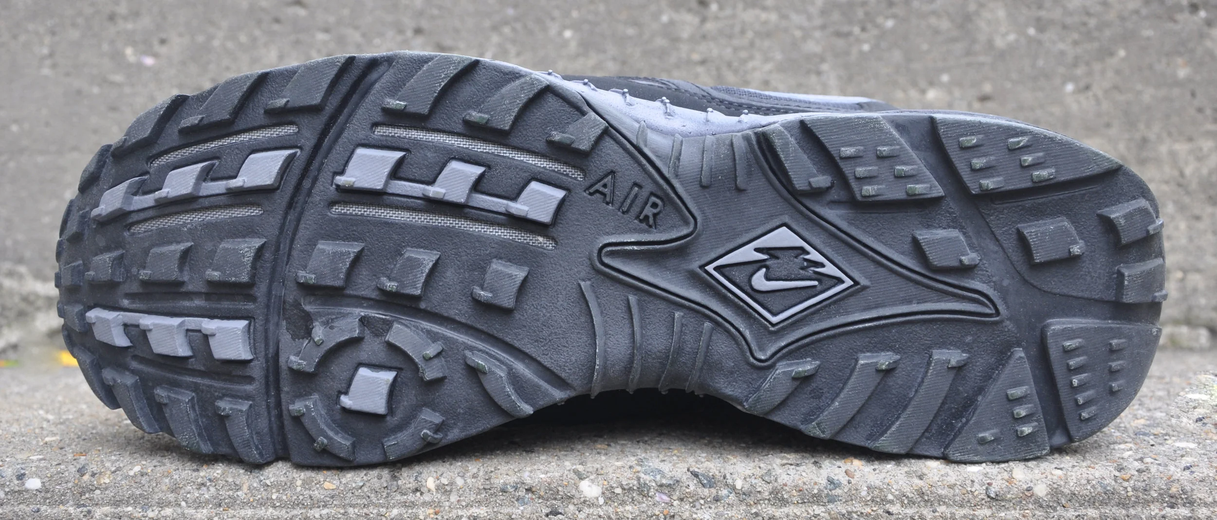 Nike Air Terra Humara Black and Cool Grey.