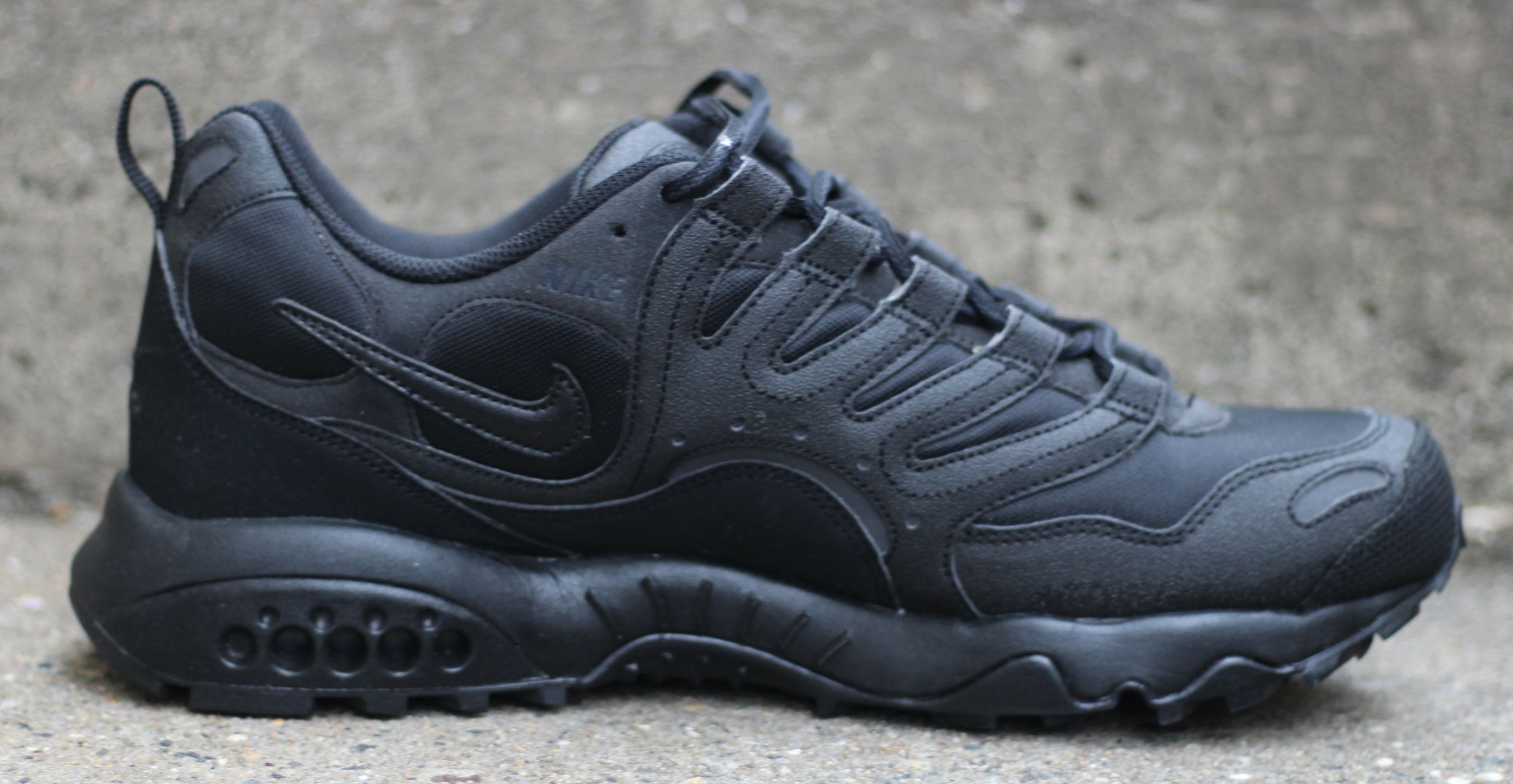 Nike Air Terra Humara black black.