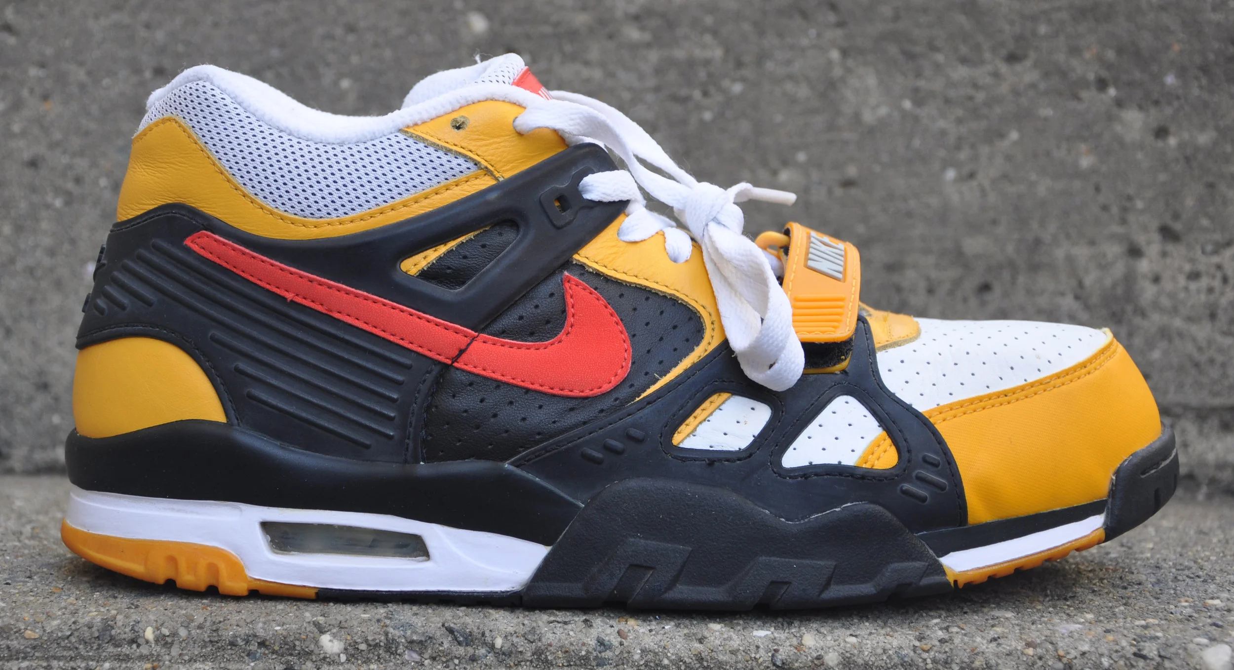 nike air trainer 111