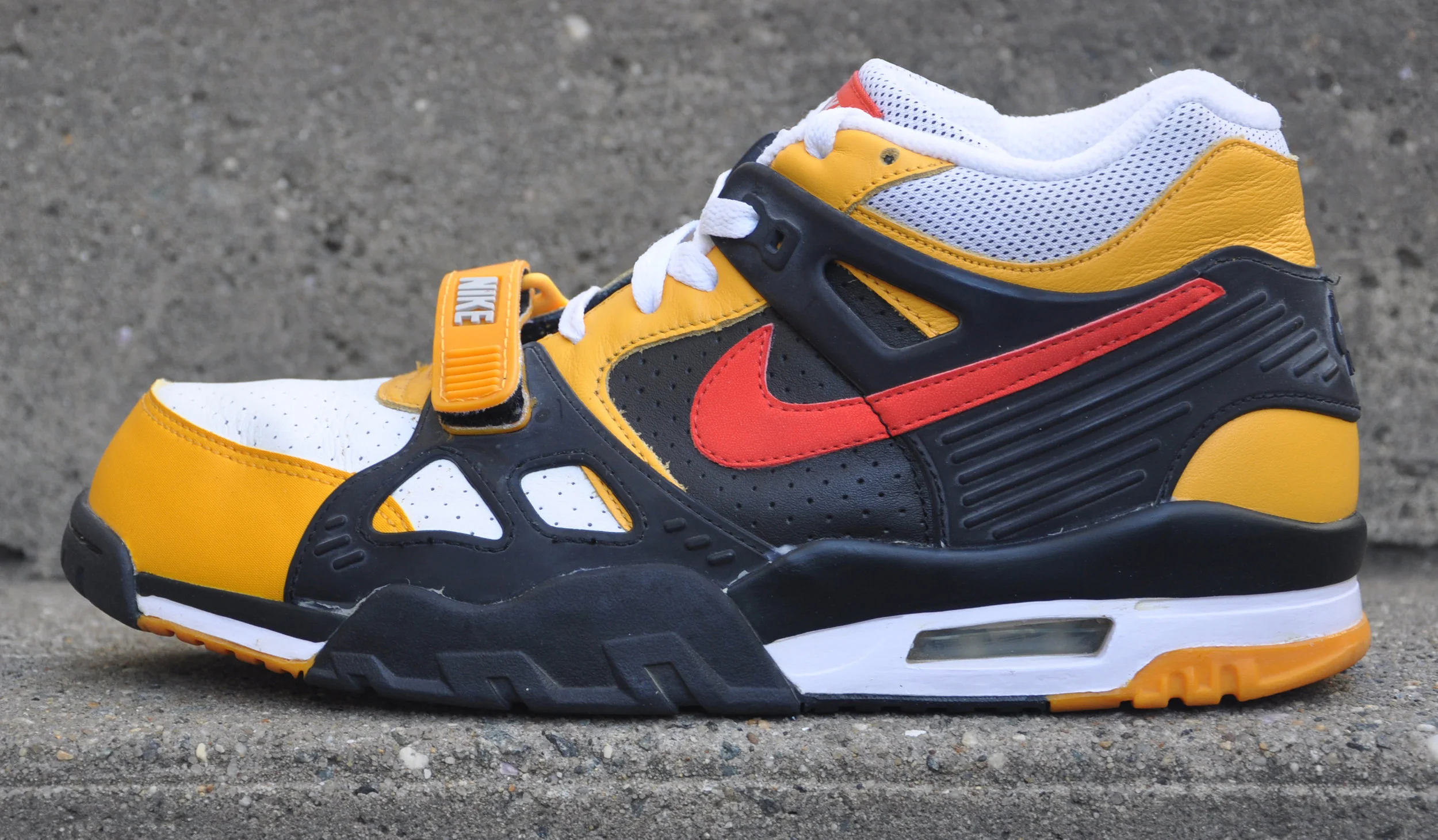 Nike Air Trainer III Mid Premium Sertig