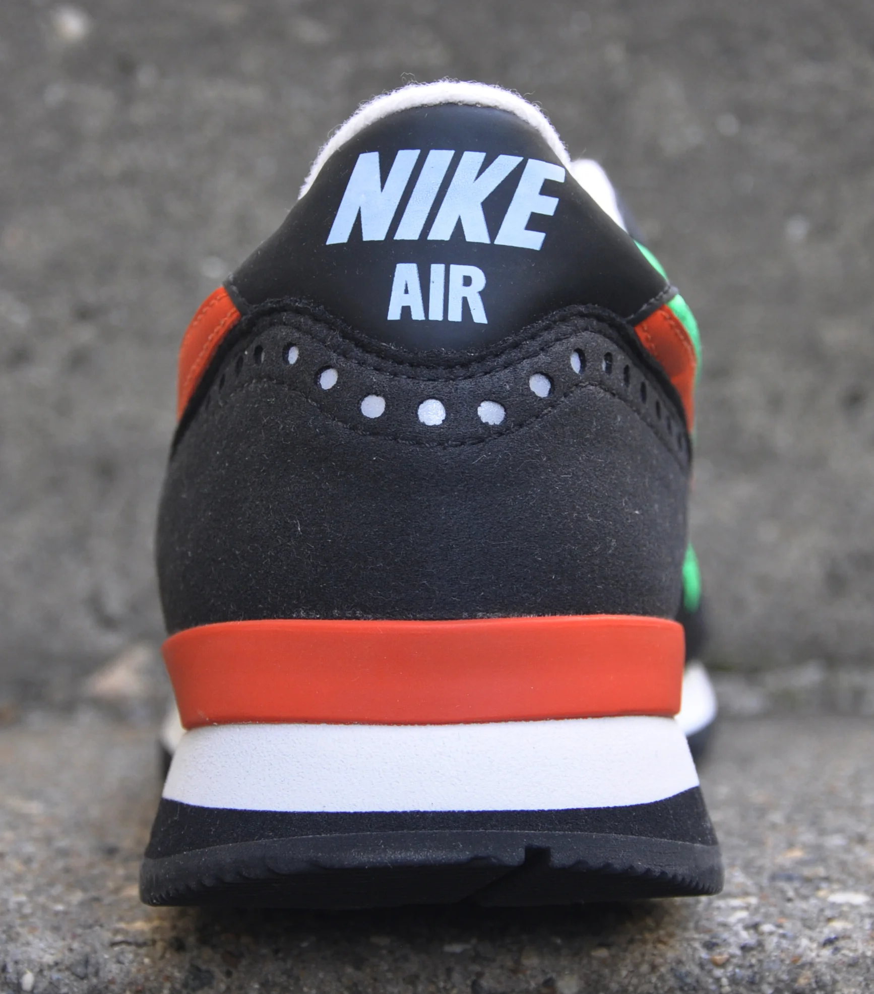 Nike Vector Greenspark, orange and black