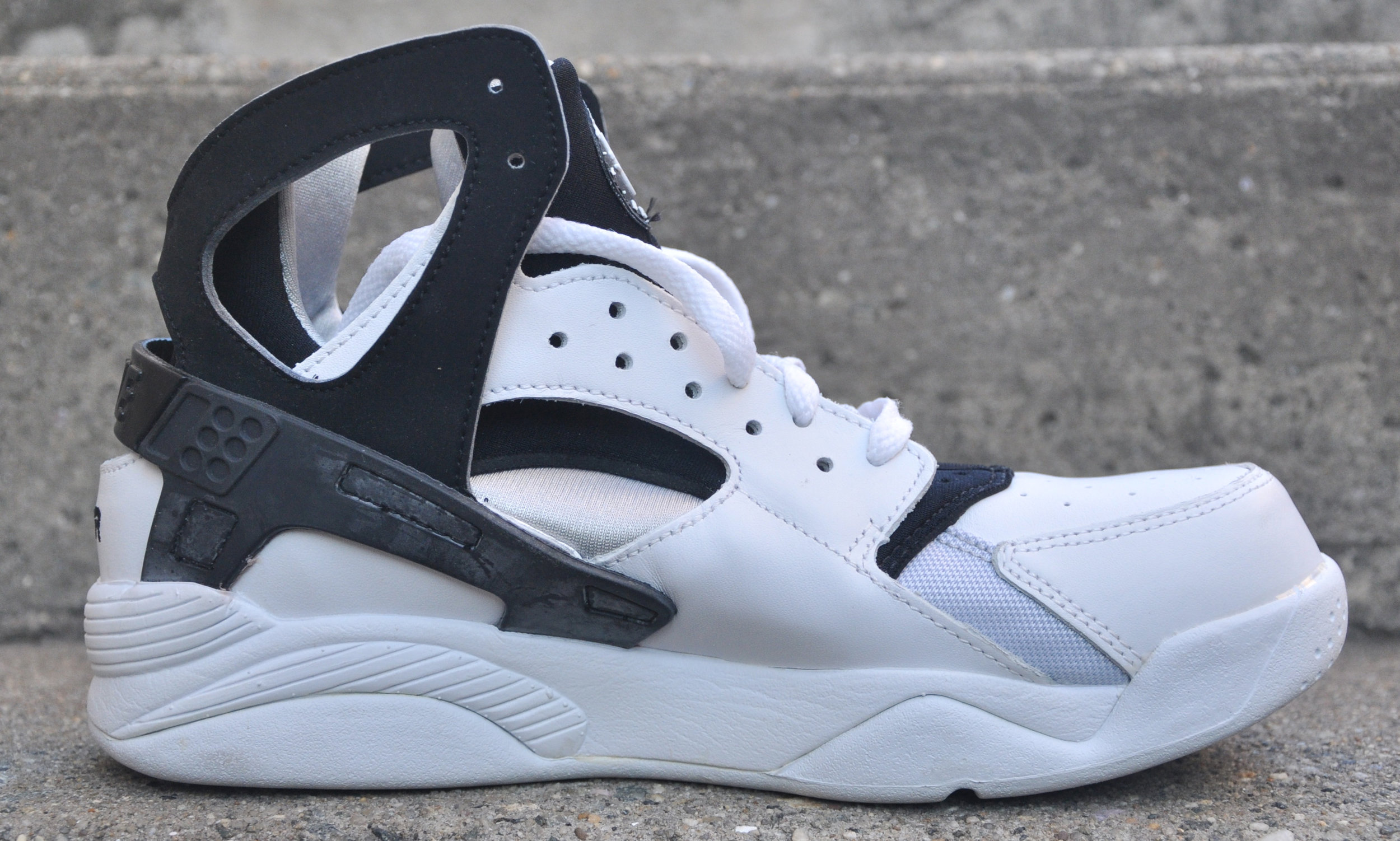 nike air flight huarache mens silver