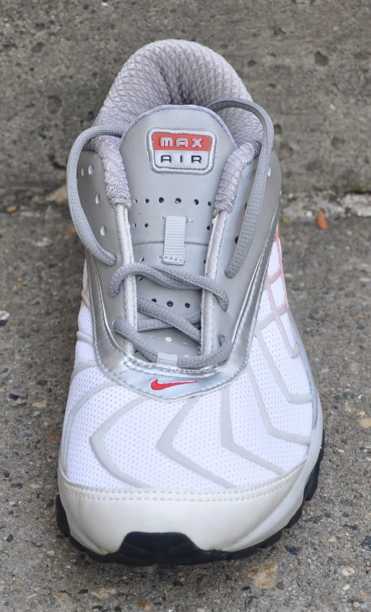 Nike Air Max 2000 comet red and silver