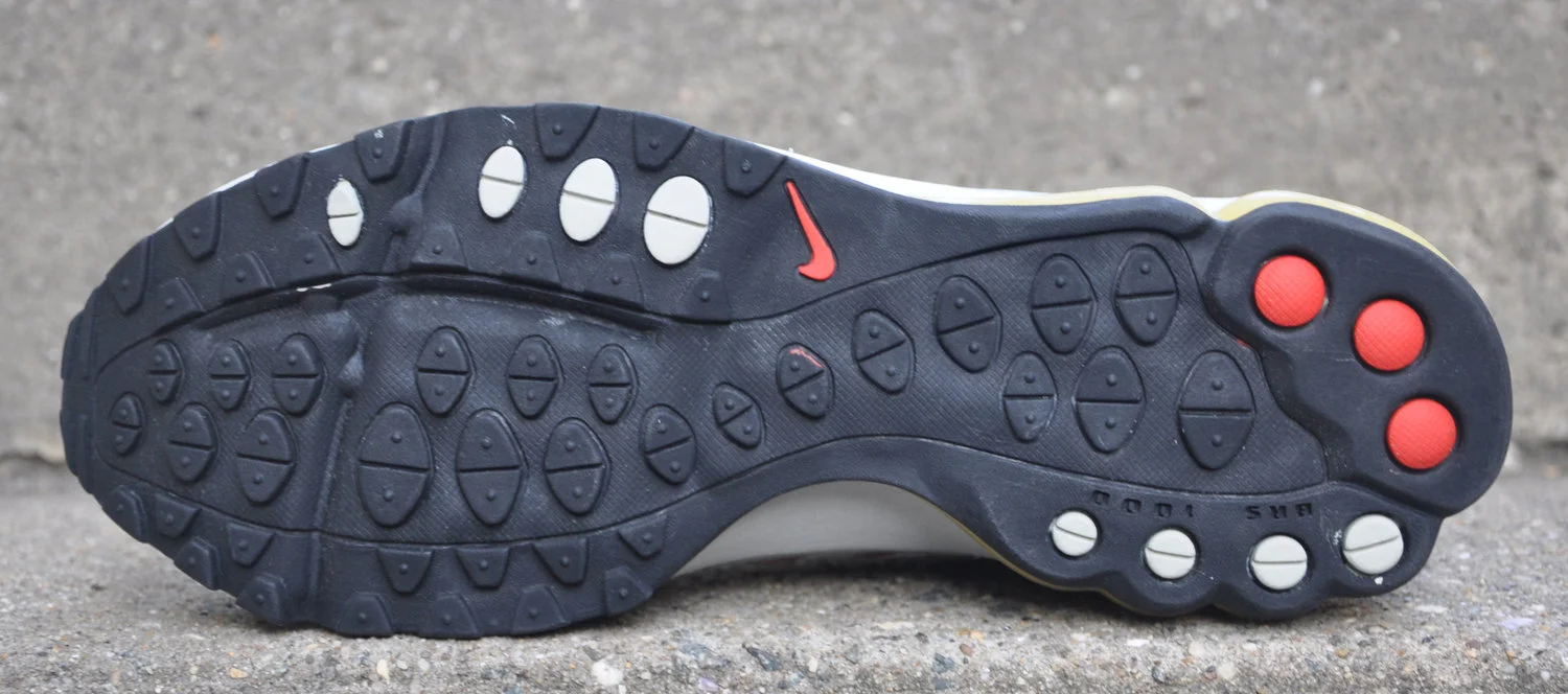 Nike Air Max 2000 comet red and silver