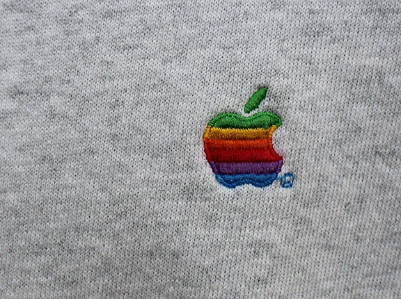 Vintage Apple Crew Neck Sweatshirt (Size XXL, Fits Smaller) — Roots