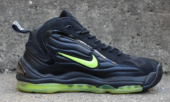 Nike Air Total Uptempo LE black and volt