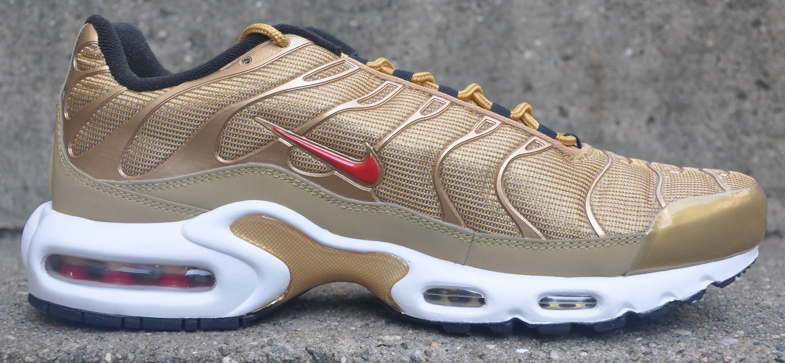 air max plus metallic gold 2018