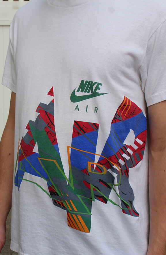 Bliv ved restaurant Mundskyl Vintage Nike Air White / Colorful T Shirt (Size L) NWT — Roots