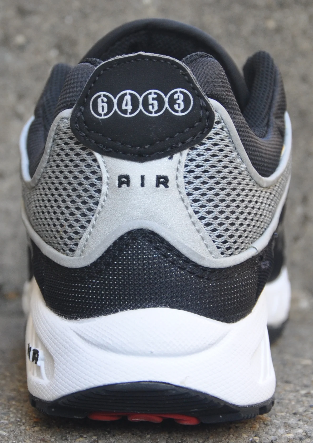 Nike Air Famished black, silver, and 3M