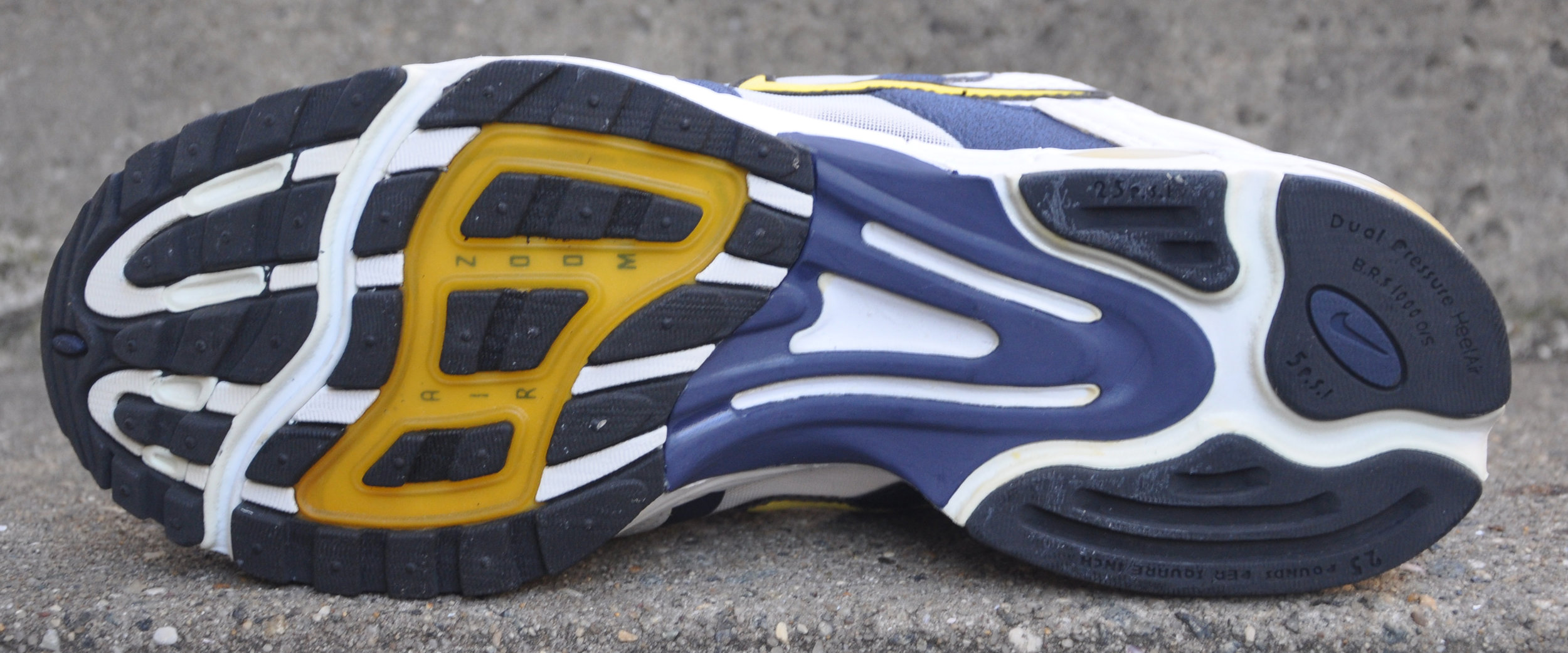 Nike Air Max Light White Varsity Maize Navy Size 8 Ds Roots