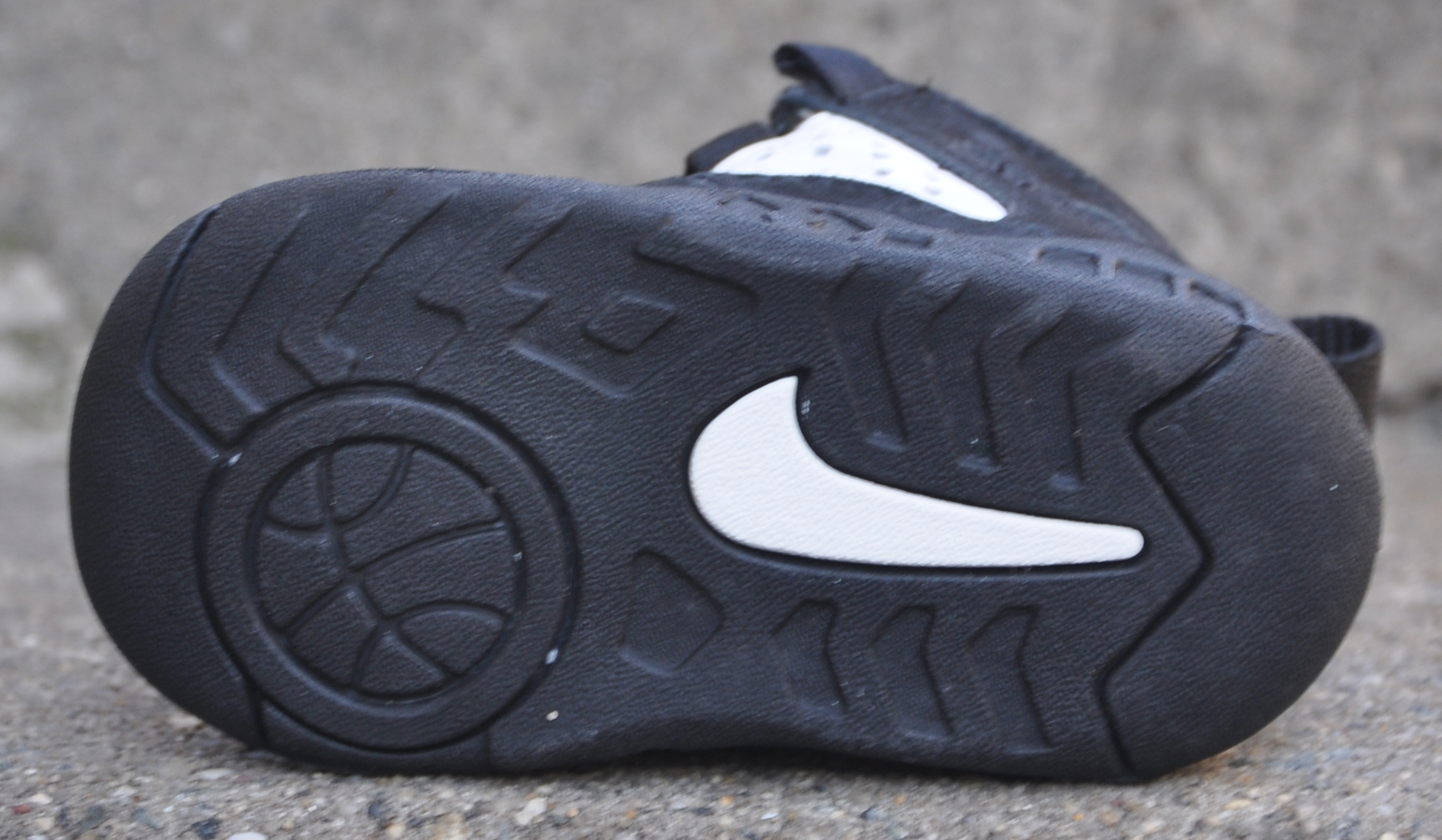 Baby Nike Darwin Black White 