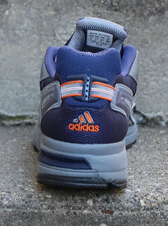 Adidas Response TR 8 Marine / Lead.