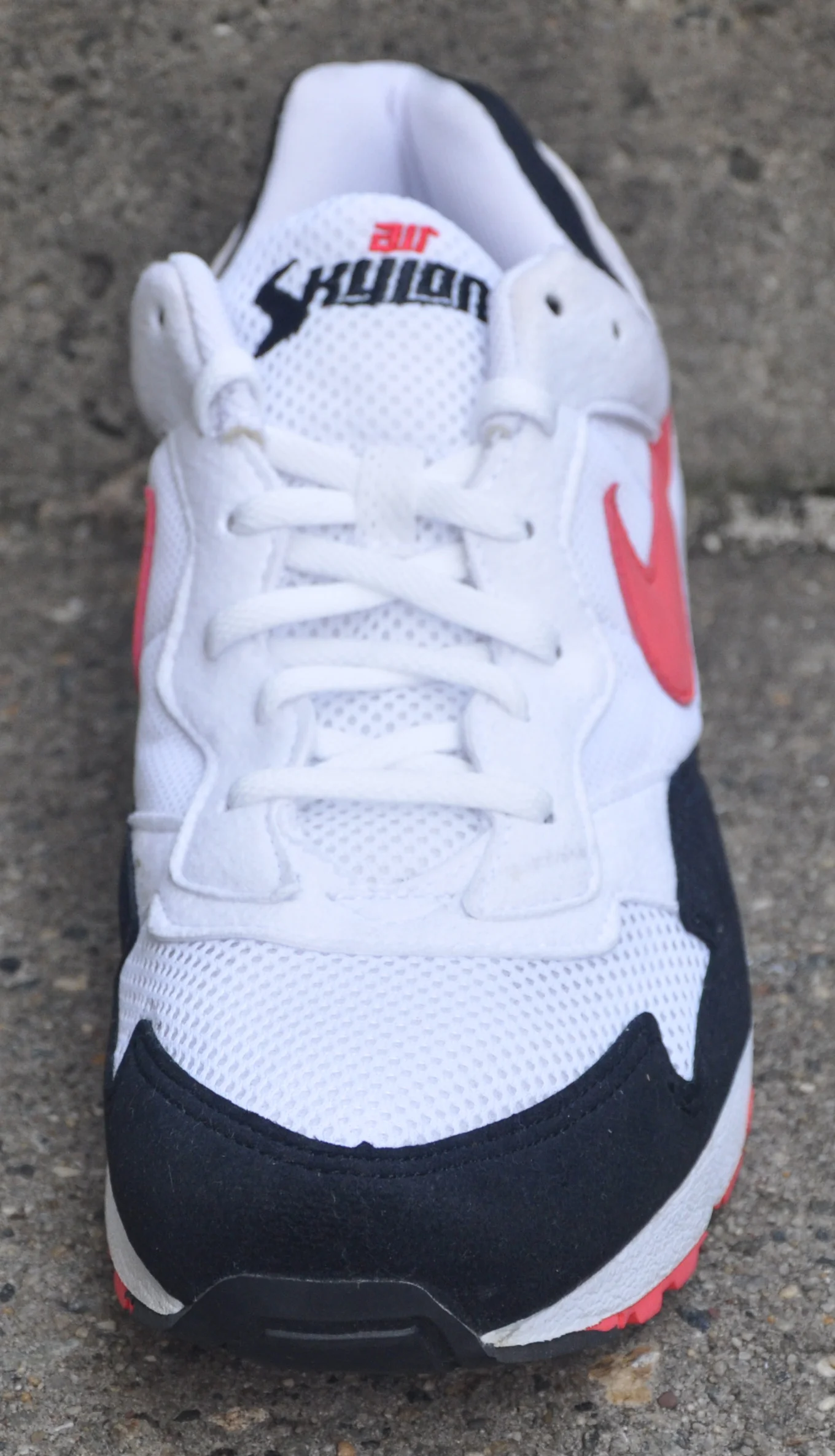 Nike Air Skylon TC 2 white and Infrared.