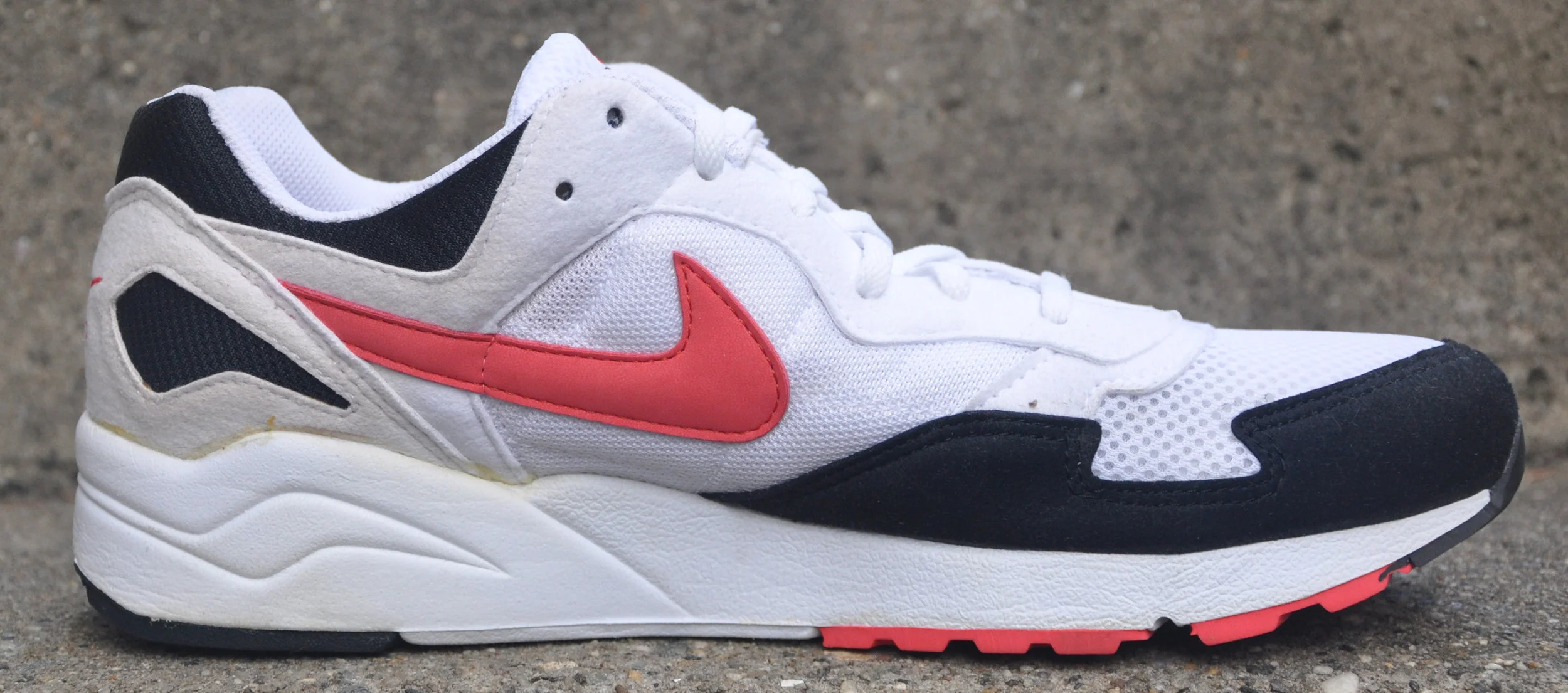 Nike Air Skylon TC 2 white and Infrared.