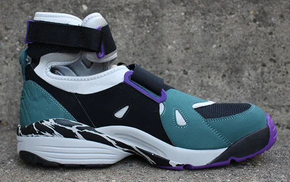 Nike Air Carnivore Light Zen Grey /Black Oxidized Green (Size 10