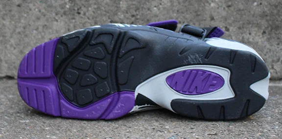 Nike Air Carnivore zen grey, black and green