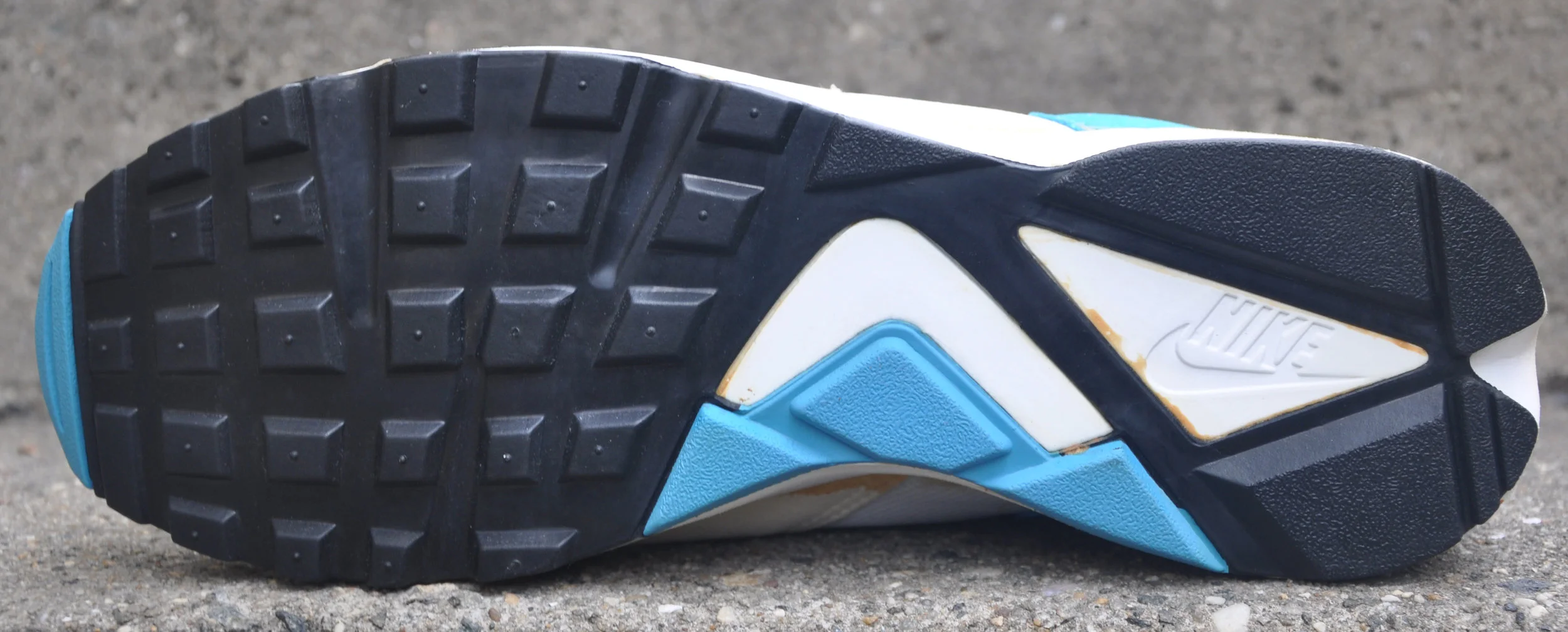 nike analog3.jpg
