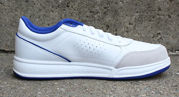 Kids Reebok G Unit III white and royal.