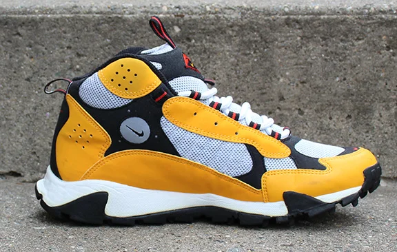 Nike Air Terra Sertig Taxi.