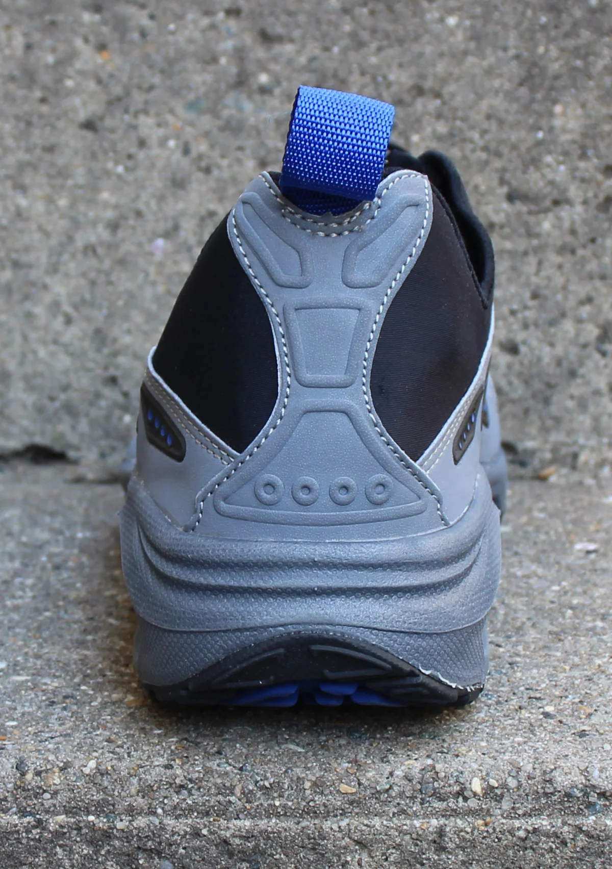 Nike Air Sunder Max Black, varsity royal, neutral grey.