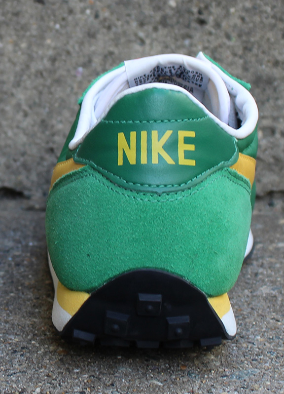 nike green and yellow trainers