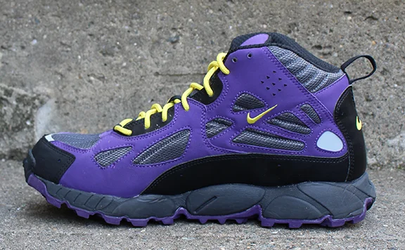 Nike Terra Sertig club purple, black and yellow