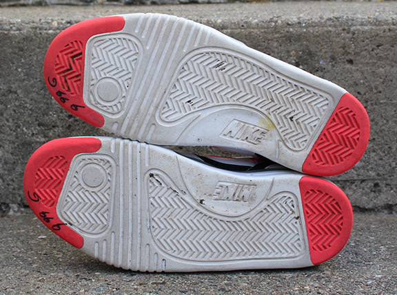 Nike Air Tech Challenge II GS White / Black / Hot Lava (Size 5.5Y) 2014 Release