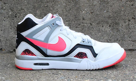 Nike Air Tech Challenge II GS White / Black / Hot Lava (Size 5.5Y) 2014 Release